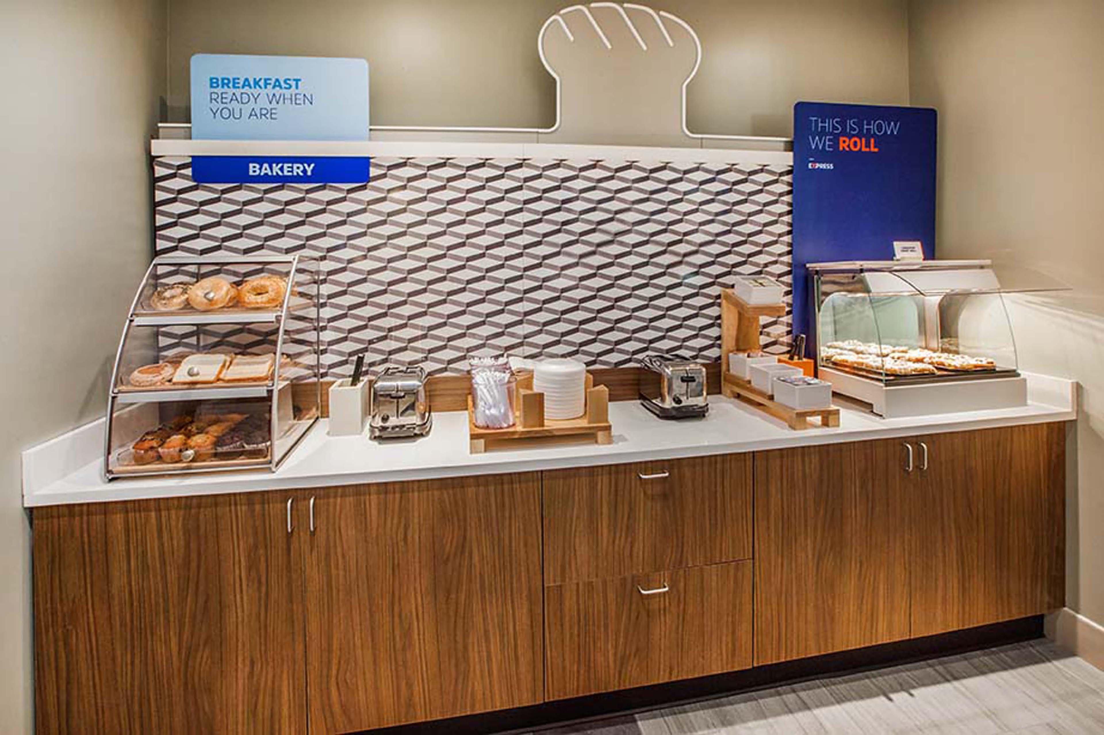 Holiday Inn Express & Suites Allen Park By Ihg Εξωτερικό φωτογραφία